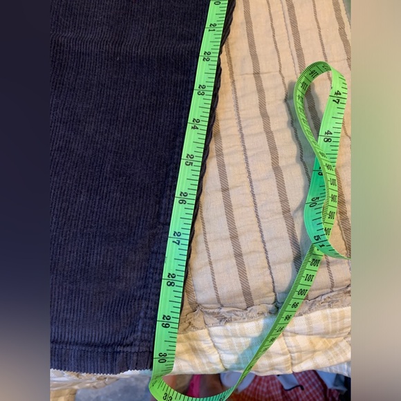 Eddie Bauer Corduroy Trouser Pant Taper Leg Relaxed Fit Straight Leg NWOT - Picture 6 of 9